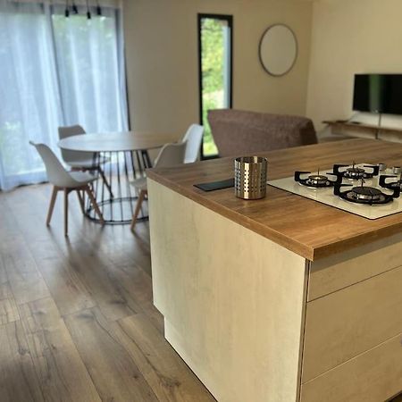 Maison En Bois A Entrechaux Luaran gambar
