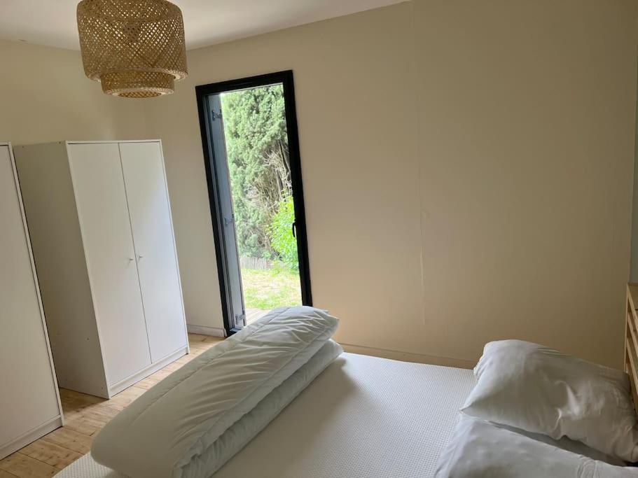 Maison En Bois A Entrechaux Luaran gambar